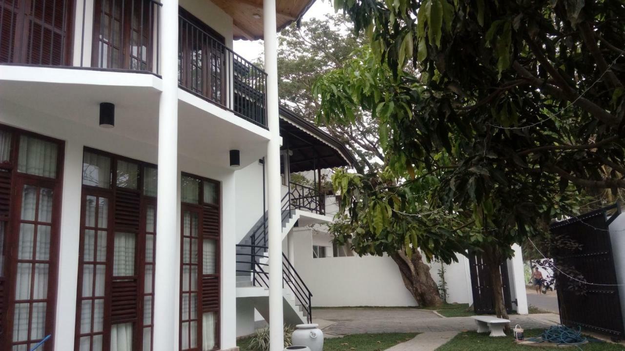 Surf Sea Breeze Apartments Mirissa Luaran gambar