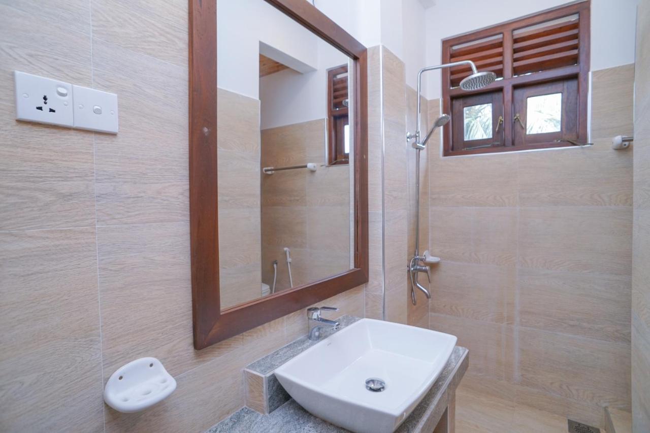 Surf Sea Breeze Apartments Mirissa Luaran gambar